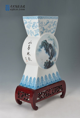 150件《奇峰兰苑》镶器瓶 工艺美术的匠心独运与设计之美